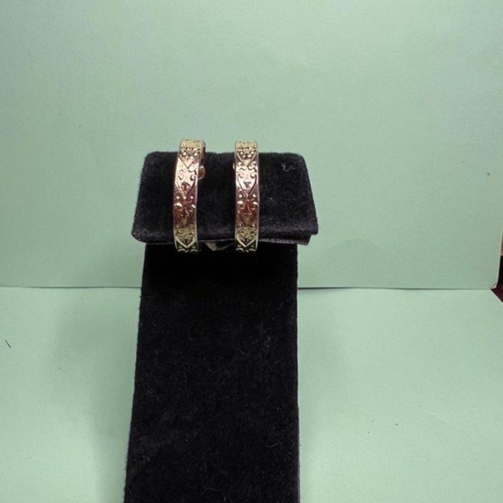 LEWIS SEGAL LASER ETCHED GOLD TONE HOOP CLIP ON EARRINGS